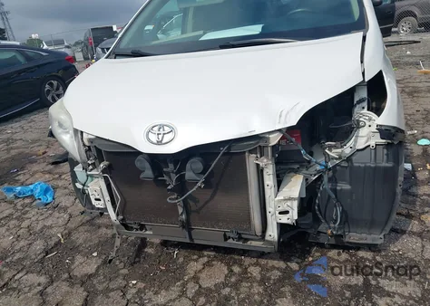 2015 Toyota Sienna Xle 8 Passenger из США, поврежденный, VIN 5TDYK3DC0FS554194